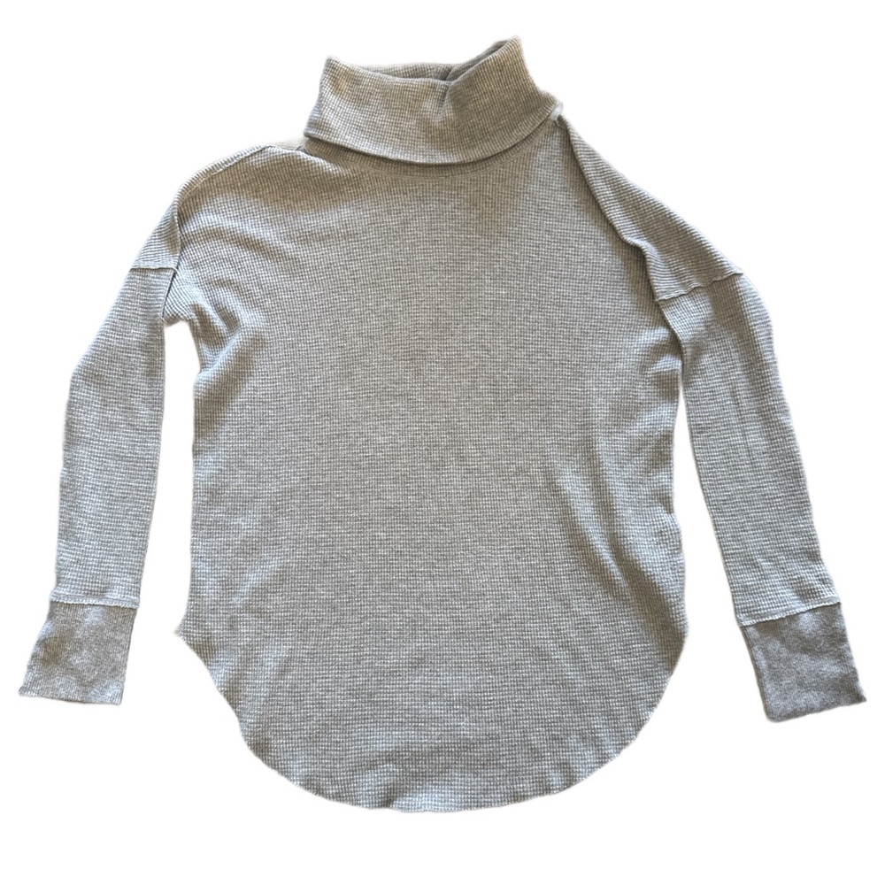 TNA Aritzia Waffle Knit Turtleneck Sweater Gray Small